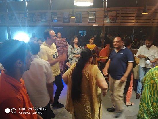 Kings Landing Lounge By Midway Resort & Bar